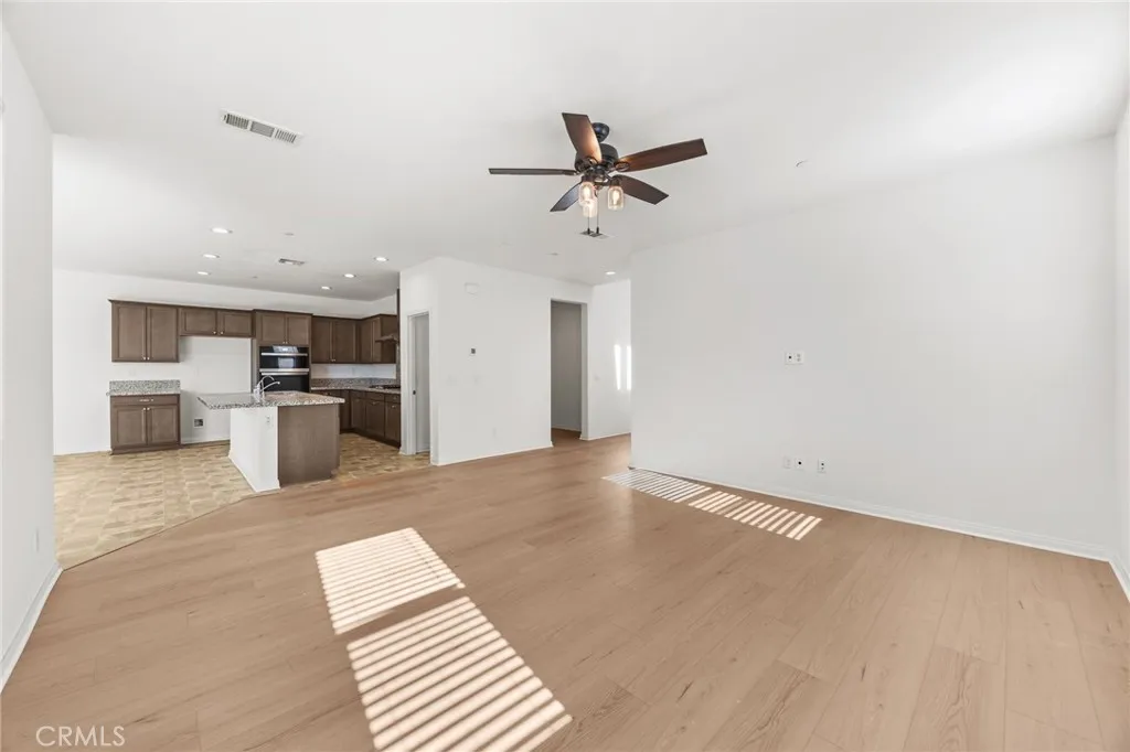 gallery-image 4