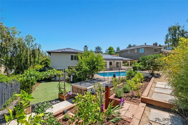3813 Eddingham, Calabasas, California 91302