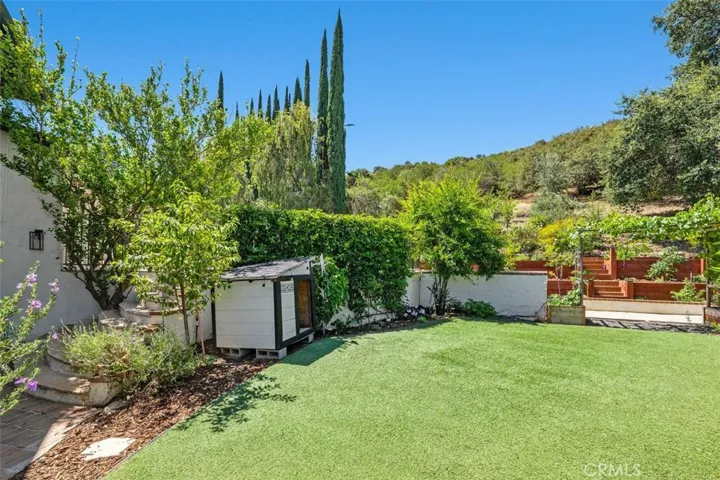 3813 Eddingham, Calabasas, California 91302