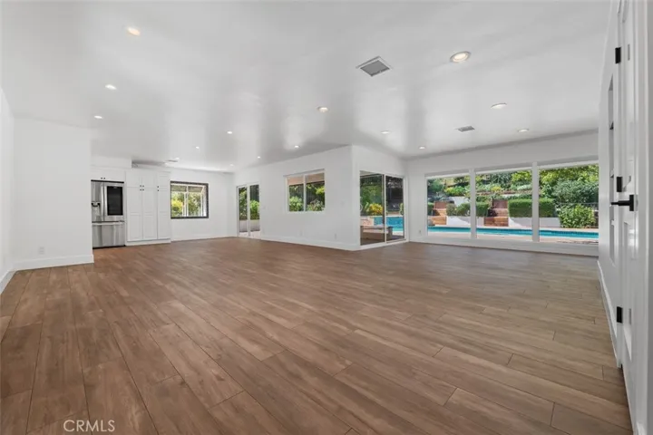 3813 Eddingham, Calabasas, California 91302