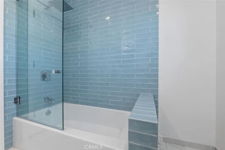 3813 Eddingham, Calabasas, California 91302