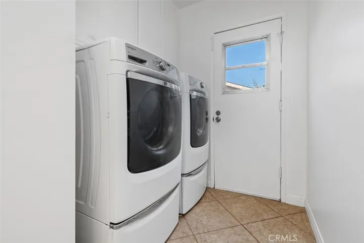 3813 Eddingham, Calabasas, California 91302