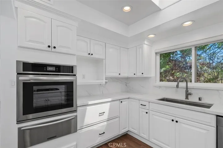 3813 Eddingham, Calabasas, California 91302
