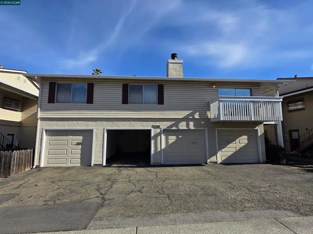 2581 El Portal Dr