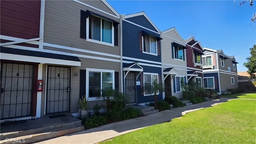 1985 Pomona Avenue O, Costa Mesa, California 92627