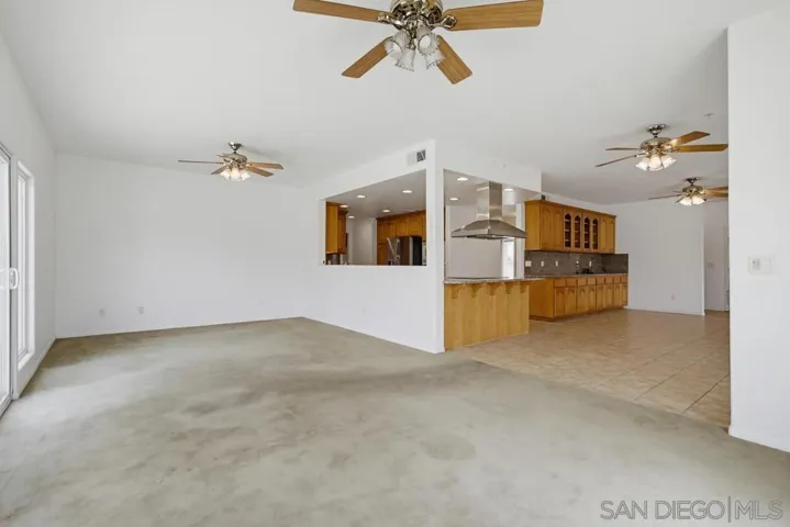 , El Cajon, California 92021