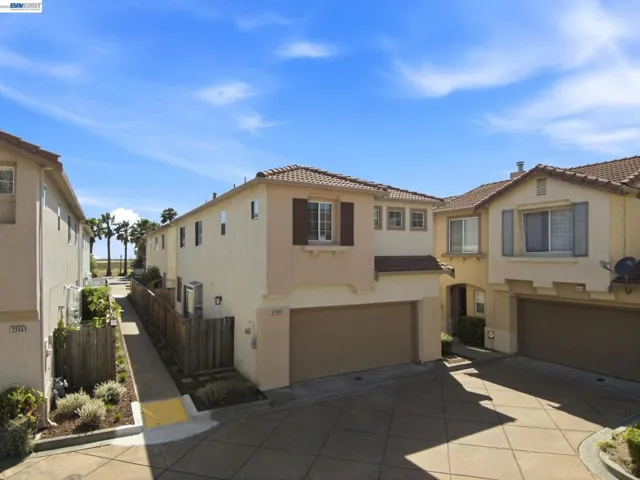 2245 Pipit Ct, San Leandro, California 94579