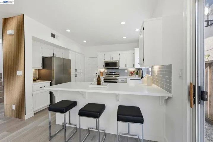 2245 Pipit Ct, San Leandro, California 94579