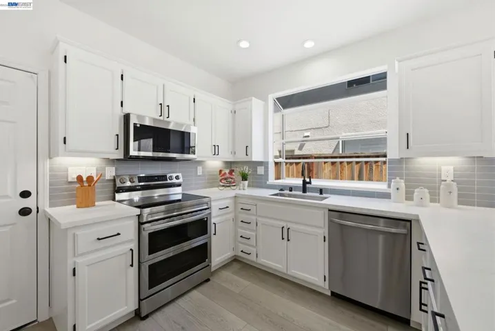 2245 Pipit Ct, San Leandro, California 94579