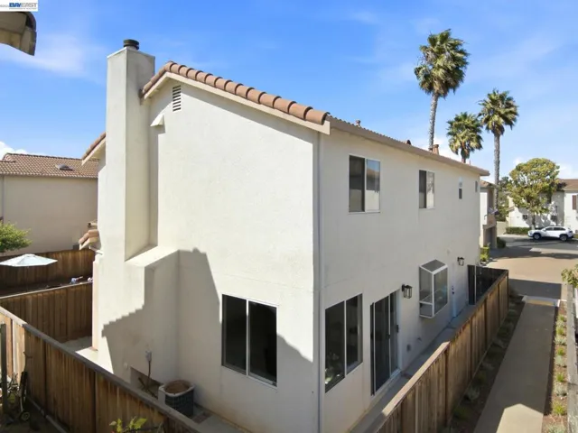 2245 Pipit Ct, San Leandro, California 94579
