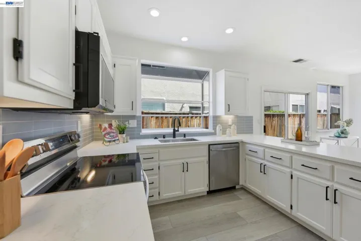 2245 Pipit Ct, San Leandro, California 94579