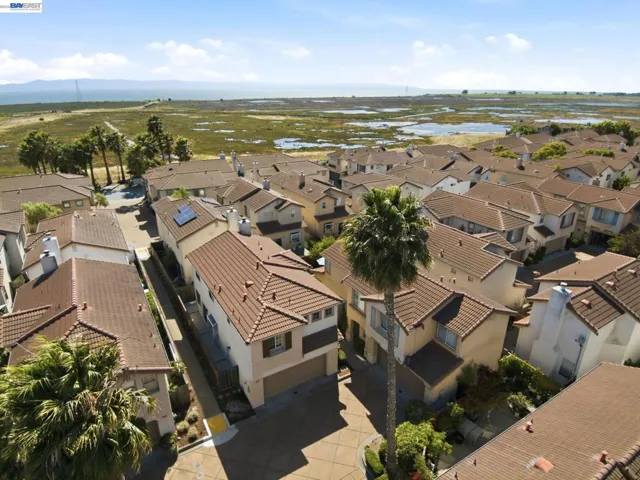 2245 Pipit Ct, San Leandro, California 94579