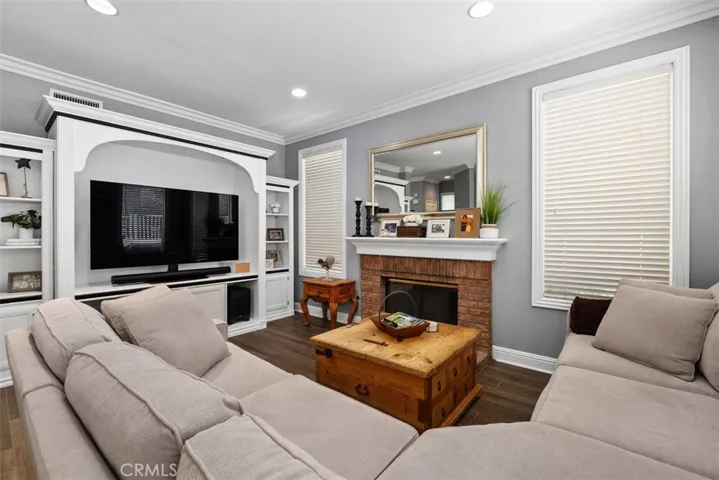 24 Via Gatillo, Rancho Santa Margarita, California 92688