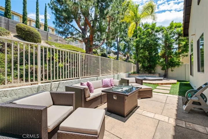 24 Via Gatillo, Rancho Santa Margarita, California 92688