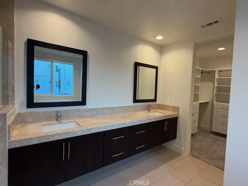 Master bath to walk in closet Master bath to walk in closet