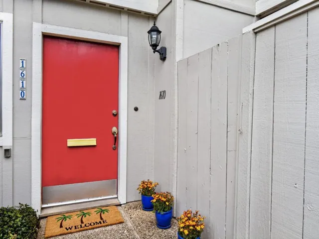 1610 Dolphin Drive, Aptos, California 95003
