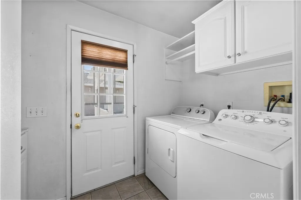 laundry area just off kitchen