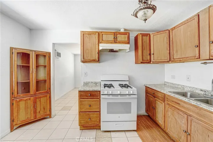 2734 Desert, Rosamond, California 93560