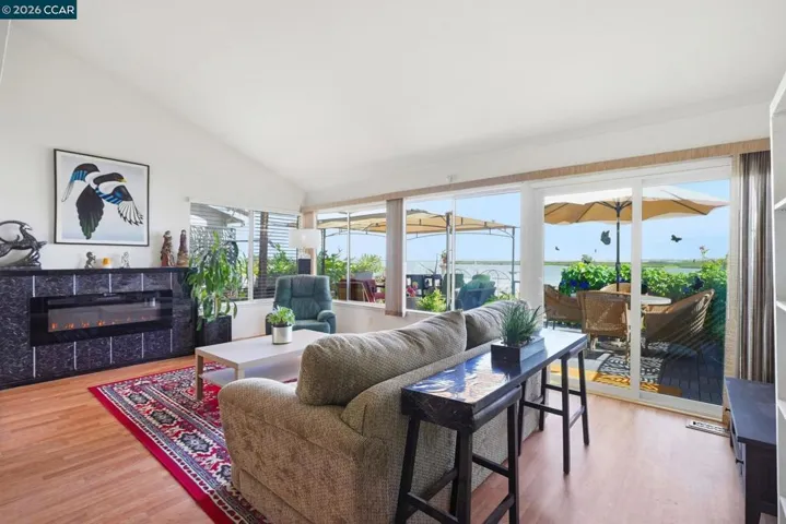 46 Edgewater Pl, Pittsburg, California 94565