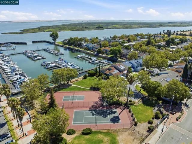 46 Edgewater Pl, Pittsburg, California 94565
