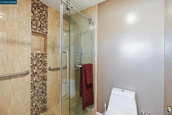 46 Edgewater Pl, Pittsburg, California 94565