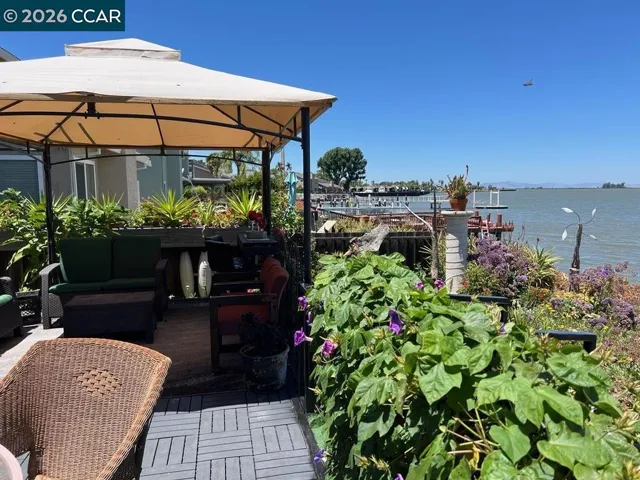46 Edgewater Pl, Pittsburg, California 94565