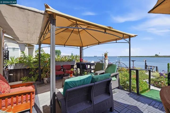 46 Edgewater Pl, Pittsburg, California 94565