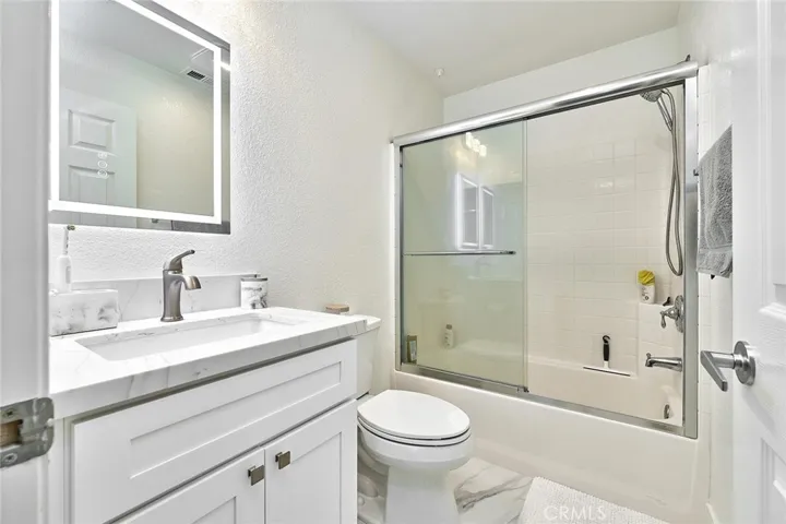 1139 Elfstrom, Fullerton, California 92833