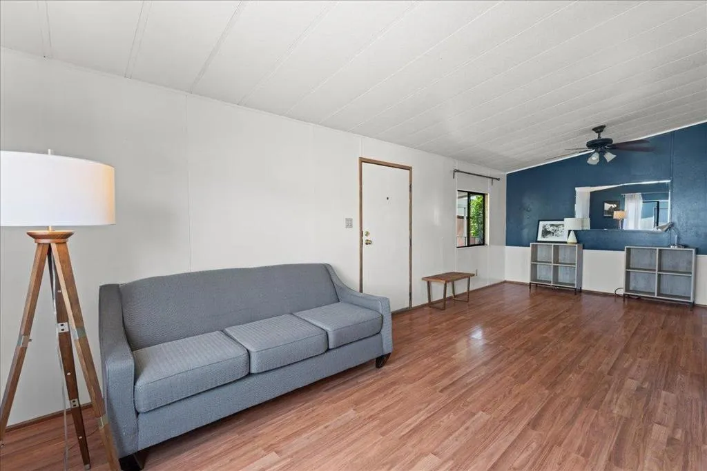 1075 Space Park Way, Mountain View, California 94043 — photo 4