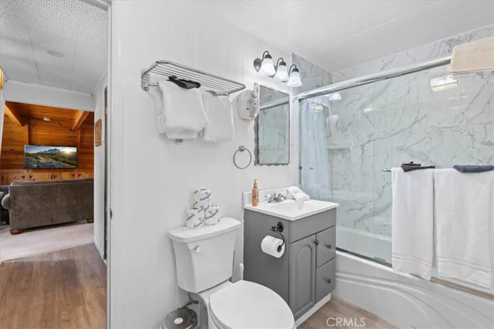 42929 Encino, Big Bear Lake, California 92315