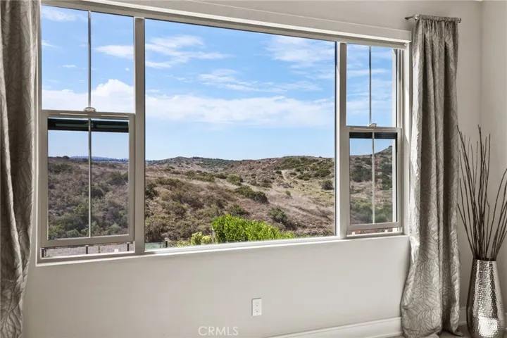 118 Tomahawk, Irvine, California 92618