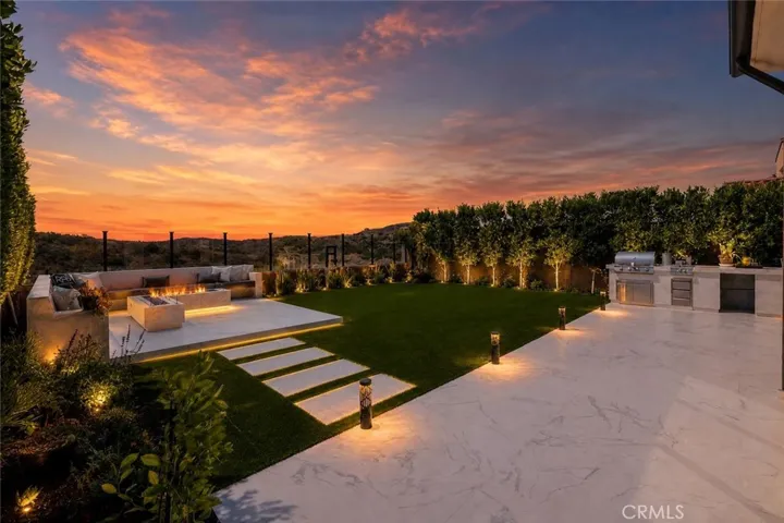 118 Tomahawk, Irvine, California 92618