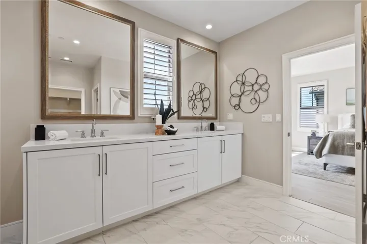 118 Tomahawk, Irvine, California 92618