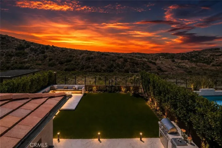 118 Tomahawk, Irvine, California 92618