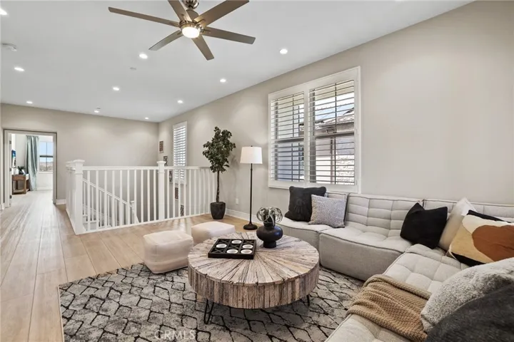 118 Tomahawk, Irvine, California 92618