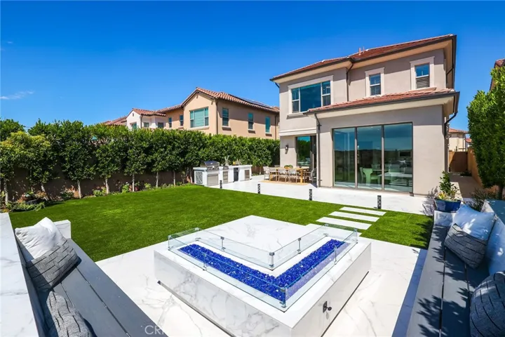 118 Tomahawk, Irvine, California 92618
