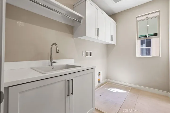 118 Tomahawk, Irvine, California 92618