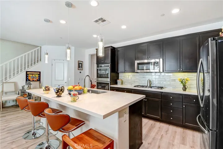 Kitchen and Breakfast Area