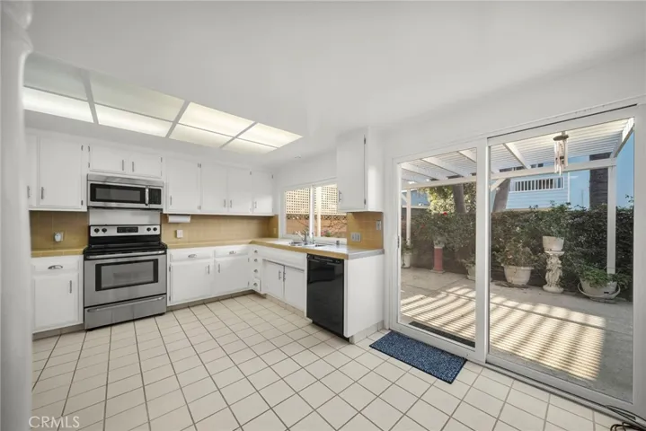 1277 Devon, Ventura, California 93001