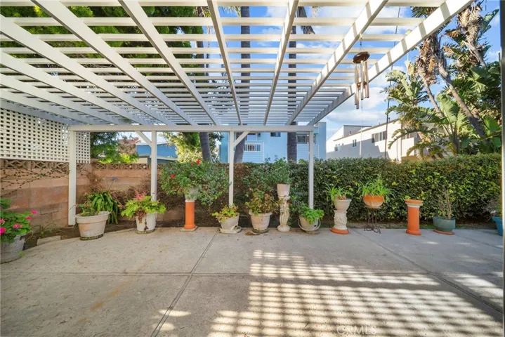 1277 Devon, Ventura, California 93001