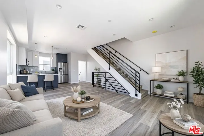 6702 Balboa Boulevard 1, Van Nuys, California 91406
