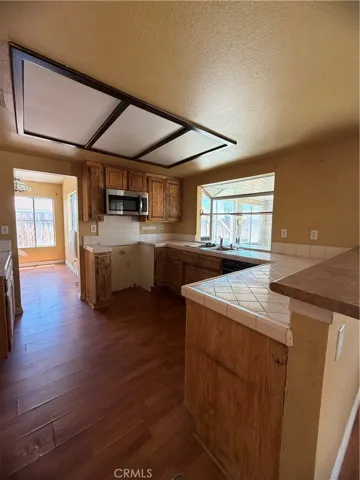 15268 San Jose, Victorville, California 92394