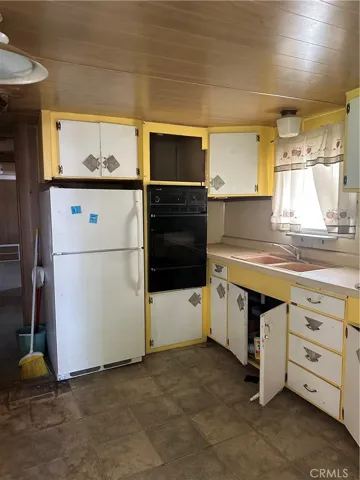 721 N Sunset Avenue 121, Banning, California 92220
