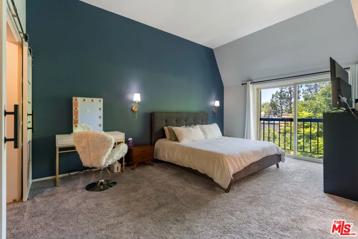 11260 Overland Avenue 26g, Culver City, California 90230