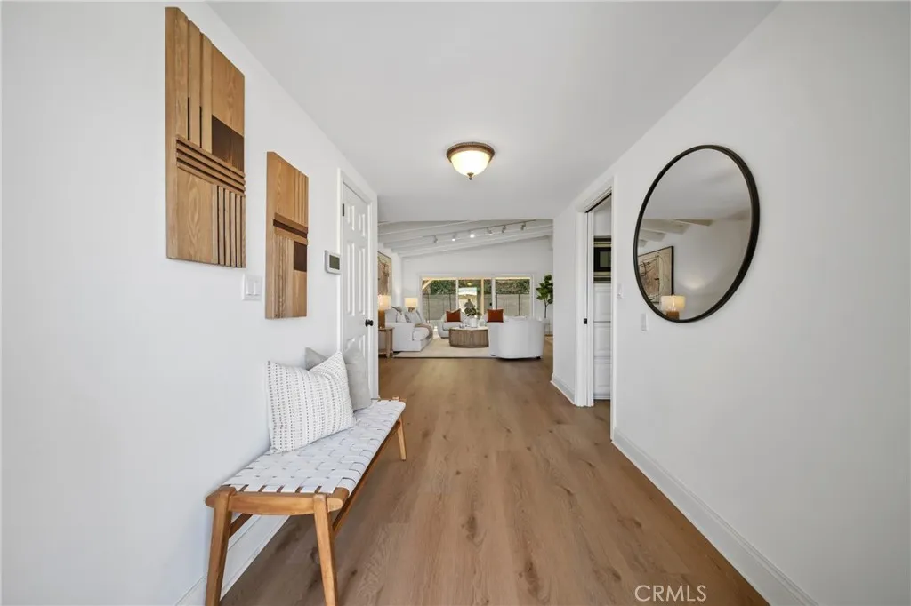 23000 Brenford, Woodland Hills, California 91364 — photo 5