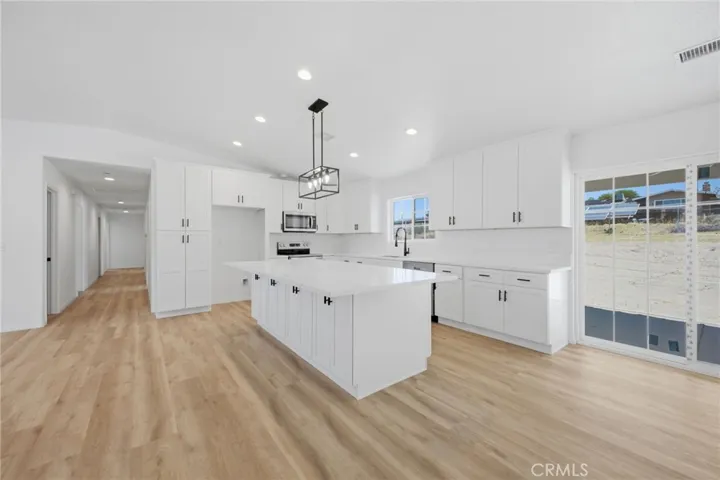 14685 Apple Valley Road, Apple Valley, California 92307