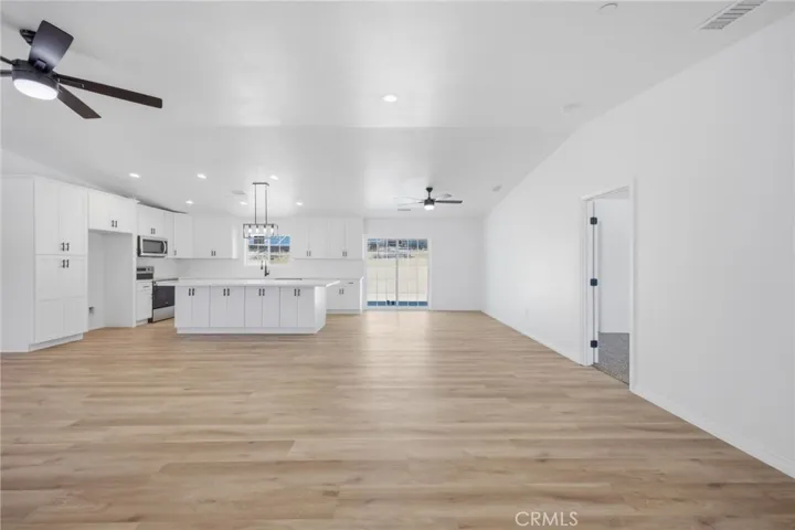 14685 Apple Valley Road, Apple Valley, California 92307