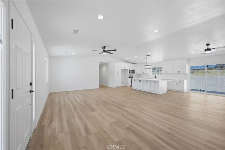 14685 Apple Valley Road, Apple Valley, California 92307