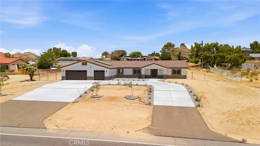 14685 Apple Valley Road, Apple Valley, California 92307