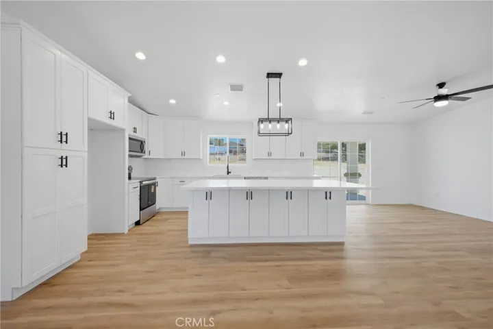 14685 Apple Valley Road, Apple Valley, California 92307